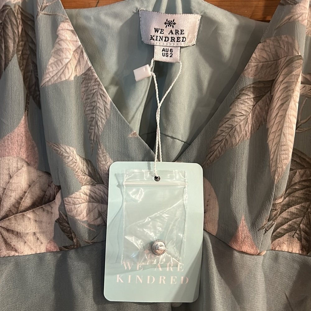 NWT we are kindred size 2 Sibella Ruffle cami maple sage - Picture 2 of 3